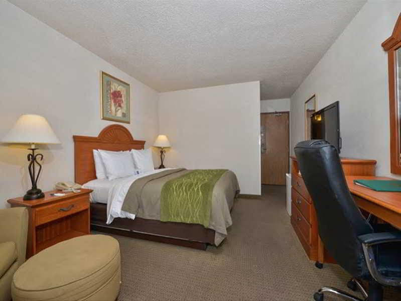 Quality Inn Sidney I-80 Екстер'єр фото